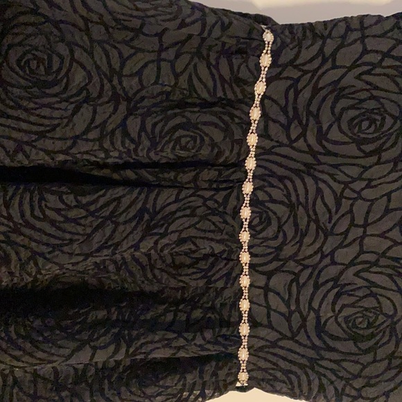 Black velvet girls party dress - Picture 3 of 6